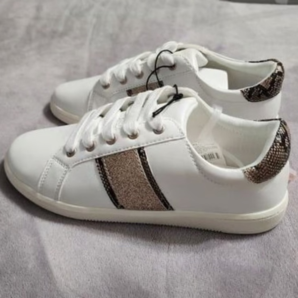 West Loop fashion sneaker sparkle & snakeskin Size 9/10